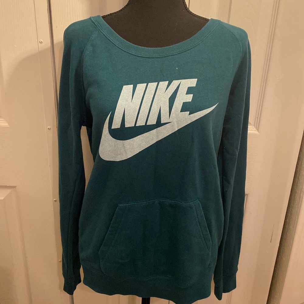 Nike | women’s | sweater | green